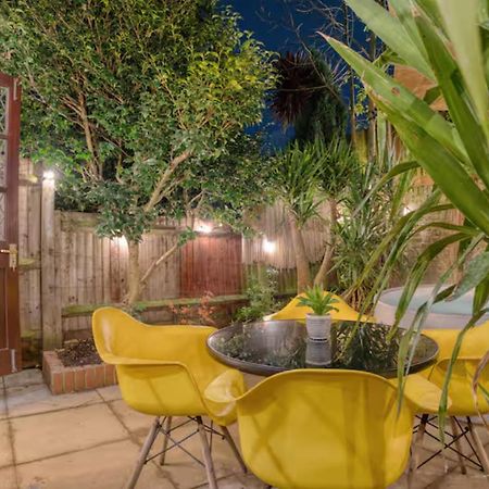 The Zen Den With Hot Tub And Garden Villa London Exterior photo
